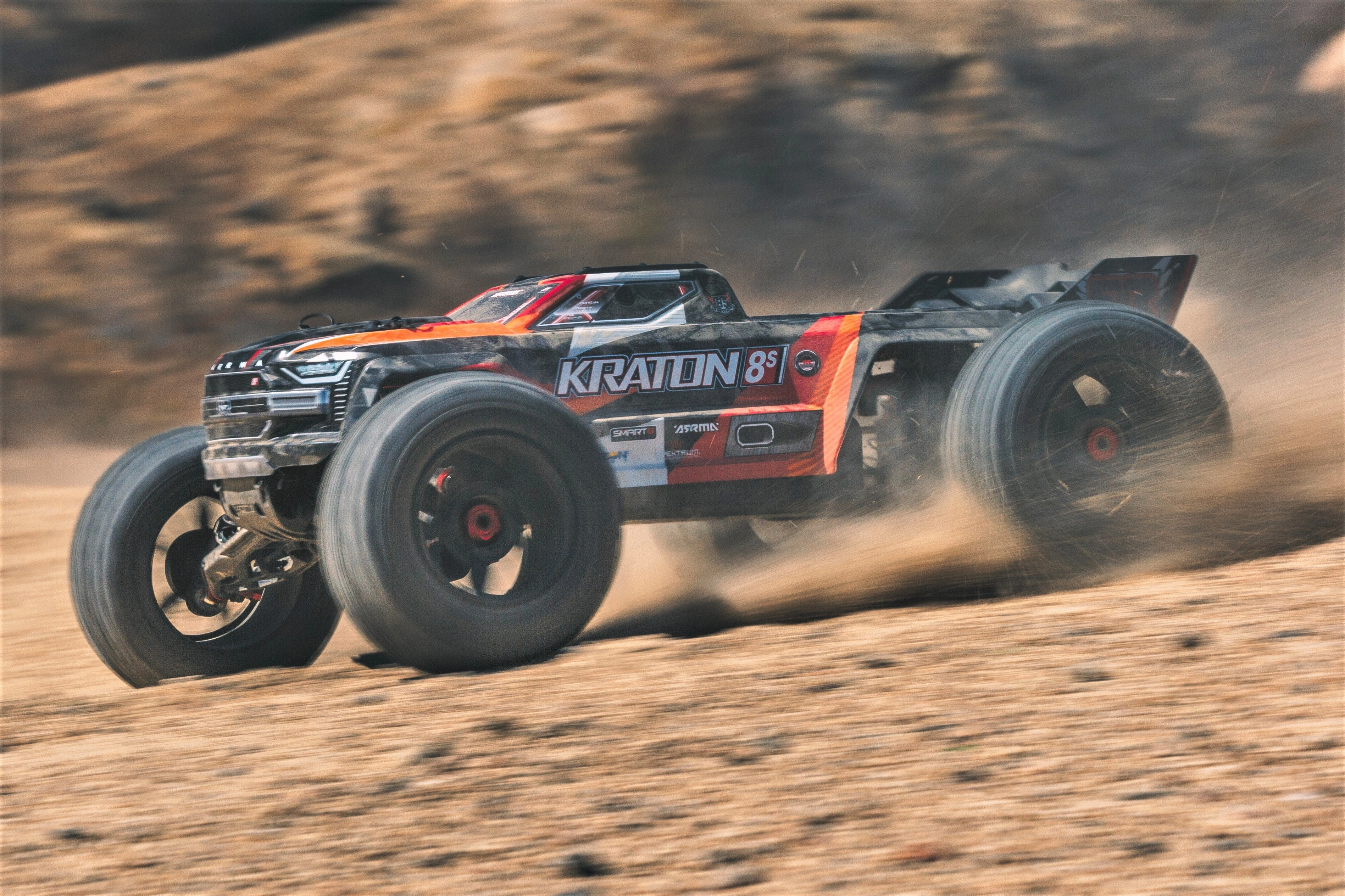Kraton 8S Beast Unleashed: 1/5 Scale 4WD Monster Truck Ready To Thrill You